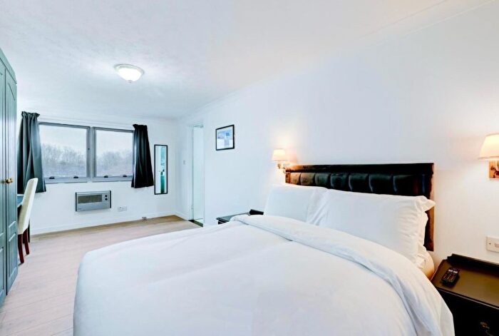 Block Of Flats To Rent In London Road, Rivenhall, CM8