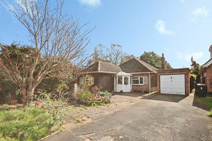 3 Bedroom Detached Bungalow For Sale In Church Road, Skellingthorpe, Lincoln, LN6