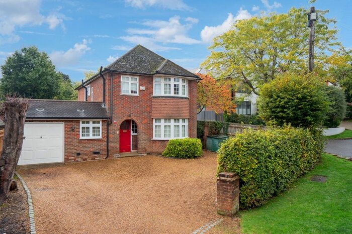 4 Bedroom Detached House To Rent In Hill Rise, Chalfont St. Peter, Gerrards Cross, SL9