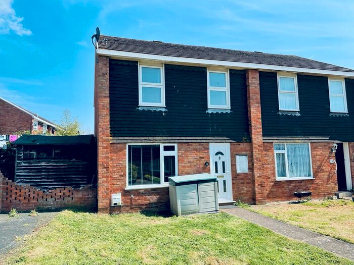 3 Bedroom Terraced House To Rent In Langaton Gardens, Pinhoe, Exeter, EX1