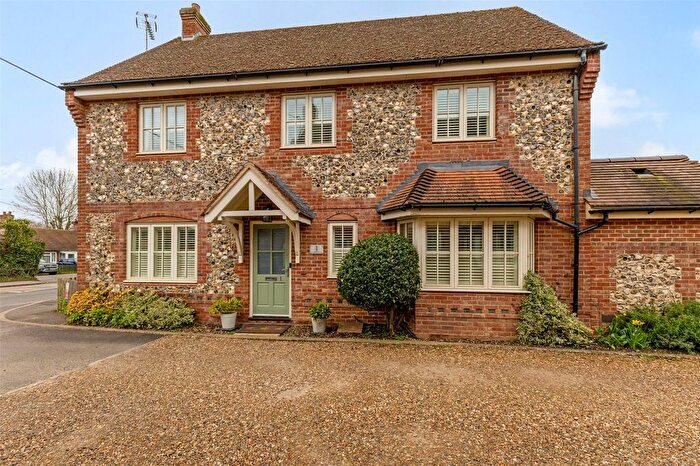 5 Bedroom Detached House For Sale In Innkeepers Court, Longwick, Princes Risborough, Buckinghamshire, HP27
