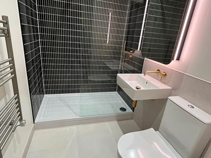 1 Bedroom Flat To Rent In Steamer Building, E16