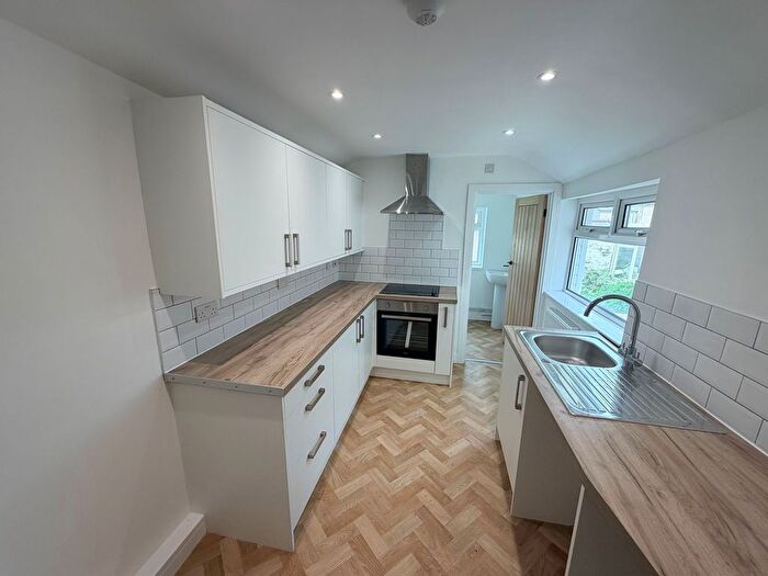 3 Bedroom Terraced House To Rent In Maindy Road, Ton Pentre, CF41