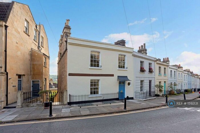 3 Bedroom End Of Terrace House To Rent In Lower Camden Place, Bath, BA1