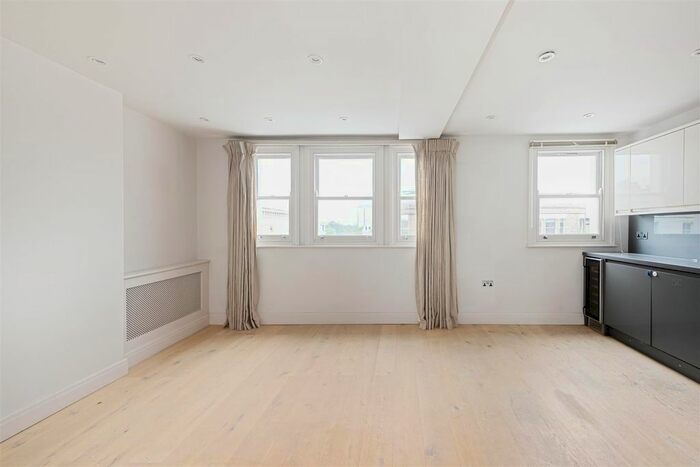 2 Bedroom Flat To Rent In Ladbroke Grove, London, W11