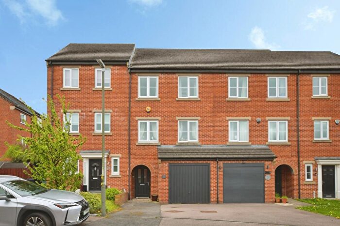 4 Bedroom Semi Detached House For Sale In Southdown Close, Doe Lea, Chesterfield, Derbyshire, S44