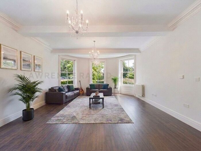 2 Bedroom Flat To Rent In Royal Quay, Harefield, UB9