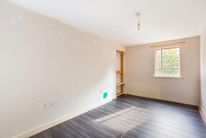 1 Bedroom Flat For Sale In Ducere House, Viaduct Street, London, E2