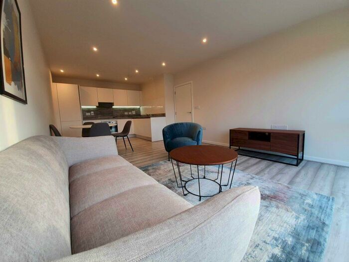 2 Bedroom Flat To Rent In Bittacy Hill, Mill Hill, , London &# Bed Flat, NW7