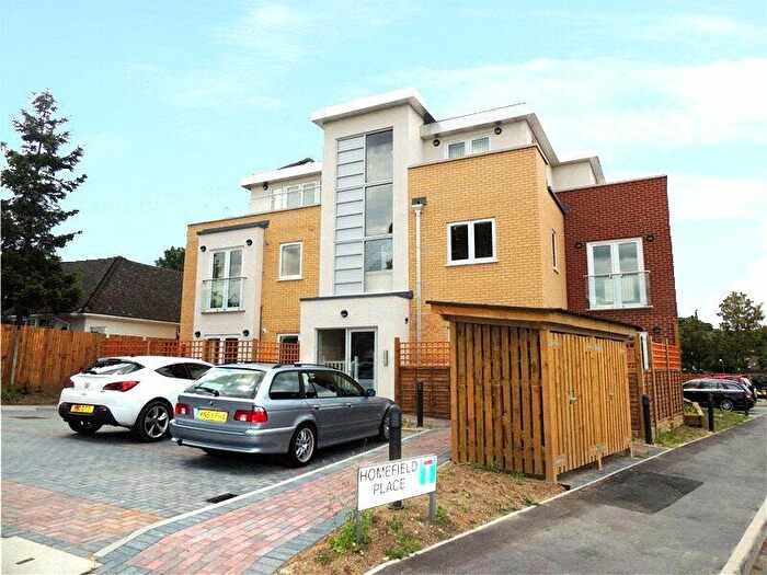 2 Bedroom Apartment To Rent In B Woodbury Close, Croydon, Surrey, CR0