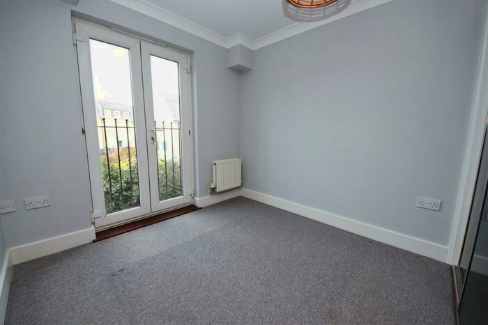 1 Bedroom Apartment For Sale In St. Matthews Gardens, Cambridge, CB1