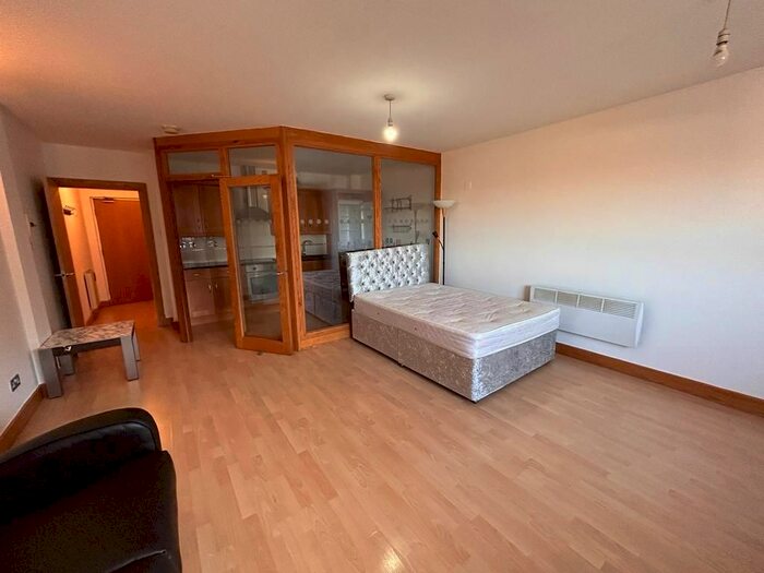 Studio To Rent In Madison Apartments, Seymour Grove, Manchester, M16