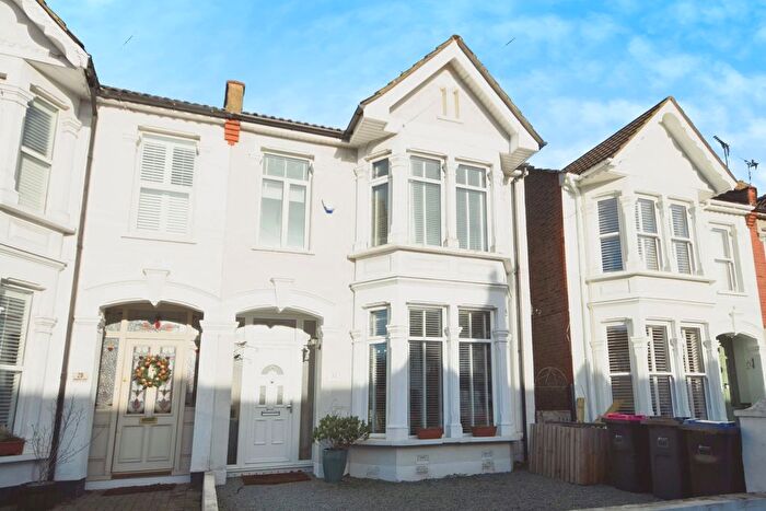 3 Bedroom End Terrace House For Sale In Wimborne Road, Southend-On-Sea, Essex, SS2
