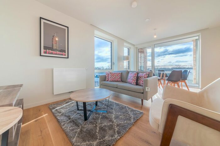 2 Bedroom Flat To Rent In Isambard Court, Boaters Avenue, Brentford, TW8