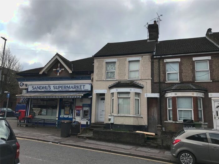 5 Bedroom Detached House To Rent In Dallow Road, Luton, Bedfordshire, LU1