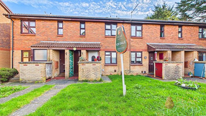 1 Bedroom Flat For Sale In Pilgrims Walk, Worthing, BN13