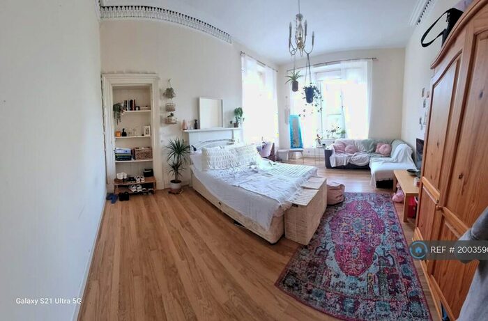 3 Bedroom Flat To Rent In West Princes Street, Glasgow, G4