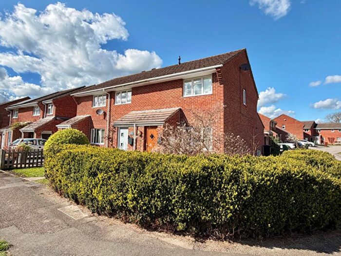 2 Bedroom End Of Terrace House For Sale In Flemming Avenue, Chalgrove, OX44