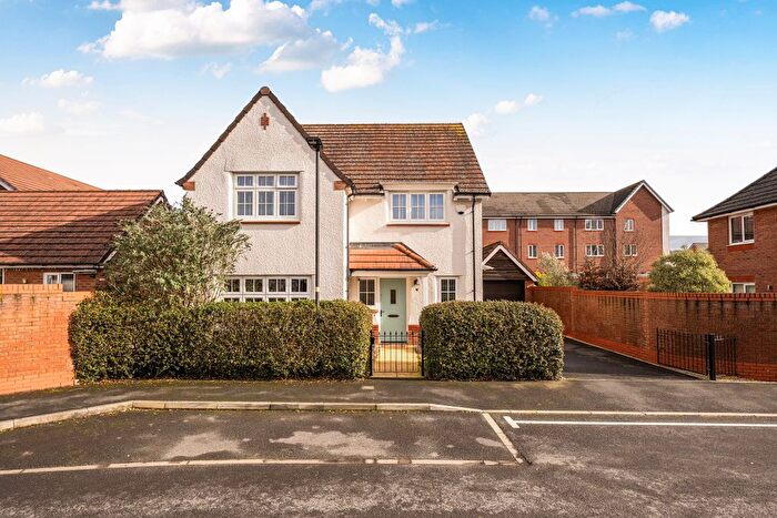 4 Bedroom Detached House For Sale In Lordswood, Swindon, SN3