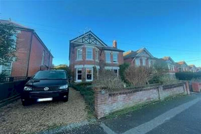 4 Bedroom House To Rent In Southbourne, BH6