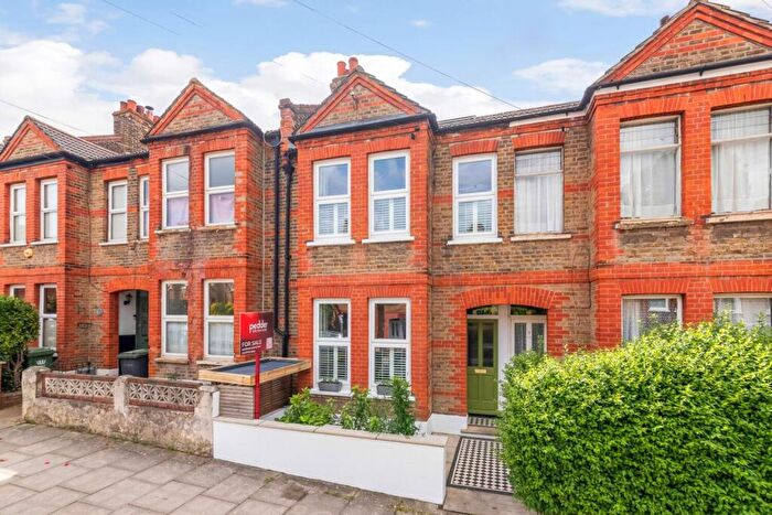 4 Bedroom House For Sale In Lutwyche Road, London, SE6