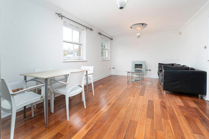 2 Bedroom Apartment To Rent In Haverstock Place, London, N1