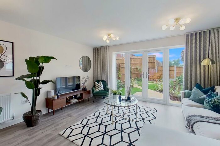 3 Bedroom Semi-Detached House To Rent In Florence Drive, Derby, Derbyshire, DE1