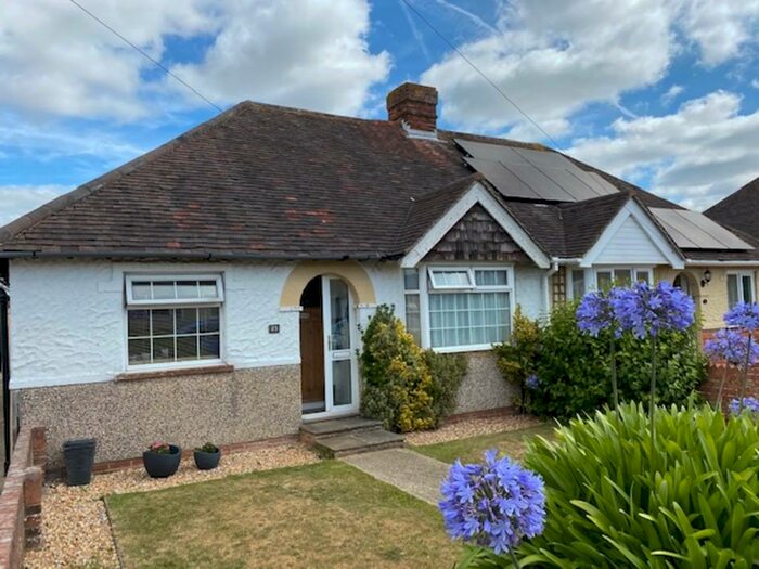2 Bedroom Semi-Detached Bungalow To Rent In Vincent Grove, Fareham, PO16