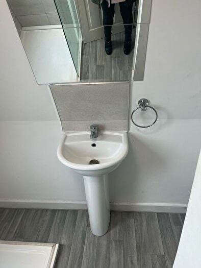 1 Bedroom Flat To Rent In Hibbert Street, Luton, LU1