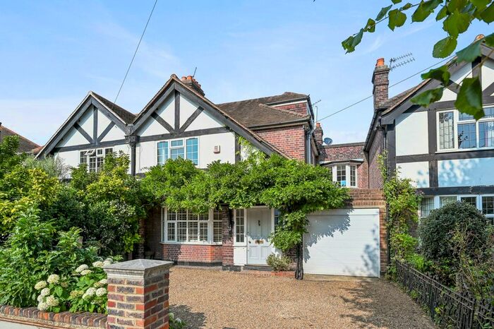 4 Bedroom Detached House To Rent In Acacia Road, London, W3