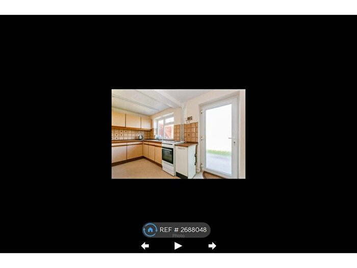 3 Bedroom Semi Detached House To Rent In Beechings Way, Rainham Gillingham, ME8