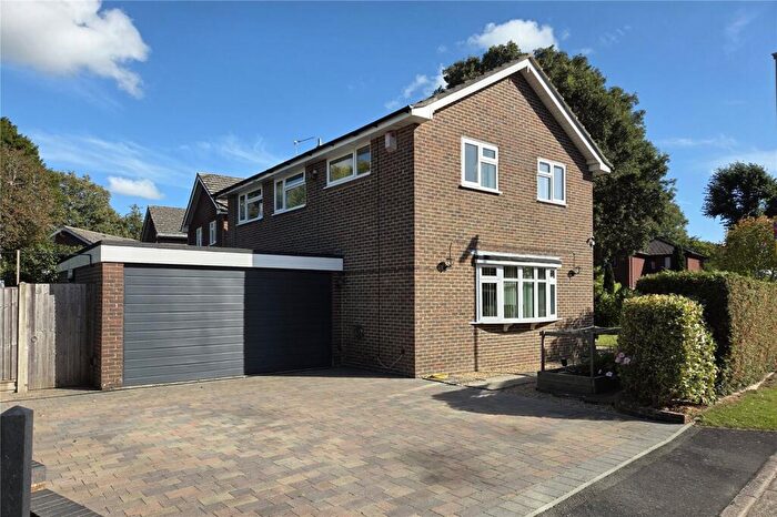 4 Bedroom Detached House For Sale In Pine Grove, Havant, Hampshire, PO9