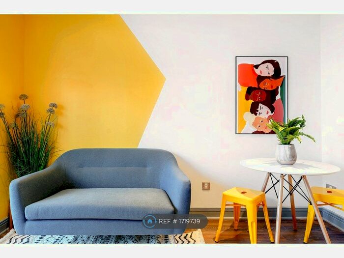 2 Bedroom Flat To Rent In Gerry Raffles Square, London, E15