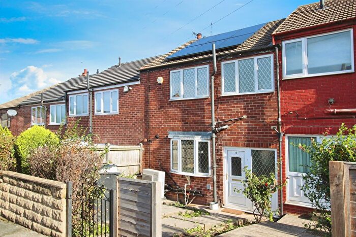 3 Bedroom Terraced House For Sale In School Street, Churwell, Leeds, LS27