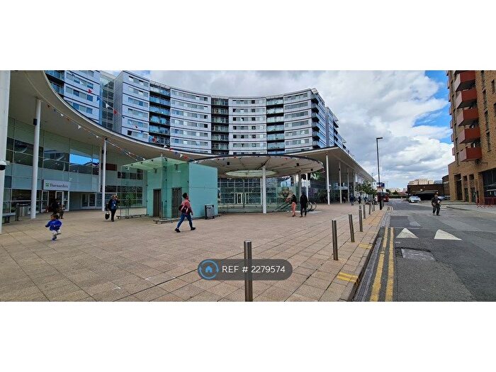 2 Bedroom Flat To Rent In The Blenheim Centre, Hounslow, TW3