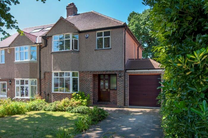 3 Bedroom Semi-Detached House To Rent In Pickhurst Park, Bromley, BR2