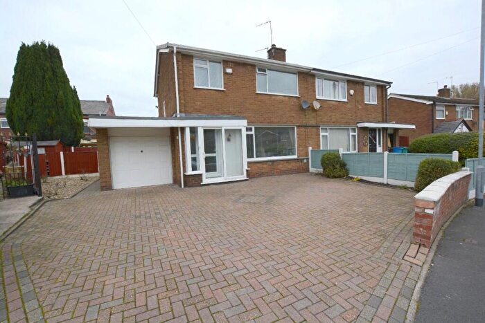 3 Bedroom Semi Detached House For Sale In Underwood Close, Abbey Hey, Greater Manchester, M18