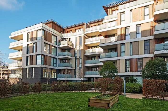 1 Bedroom Flat For Sale In Sequoia House, Canada Water, SE16
