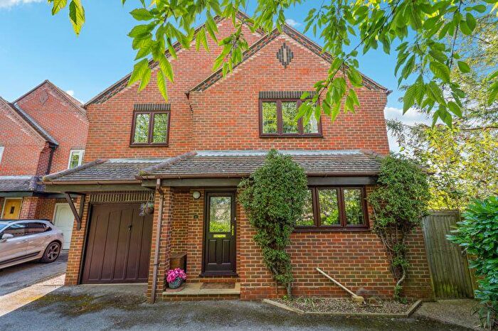 4 Bedroom Detached House For Sale In Morton King Close, Shabbington Oxfordshire, HP18