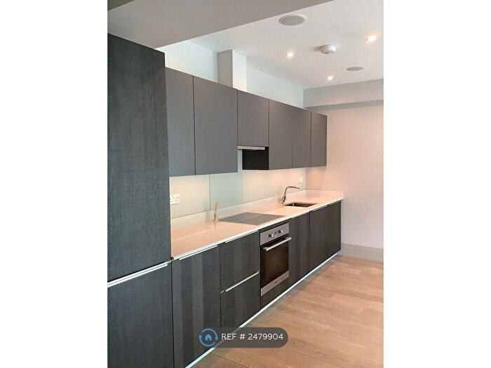 1 Bedroom Flat To Rent In Victoria Villas, Richmond, TW9