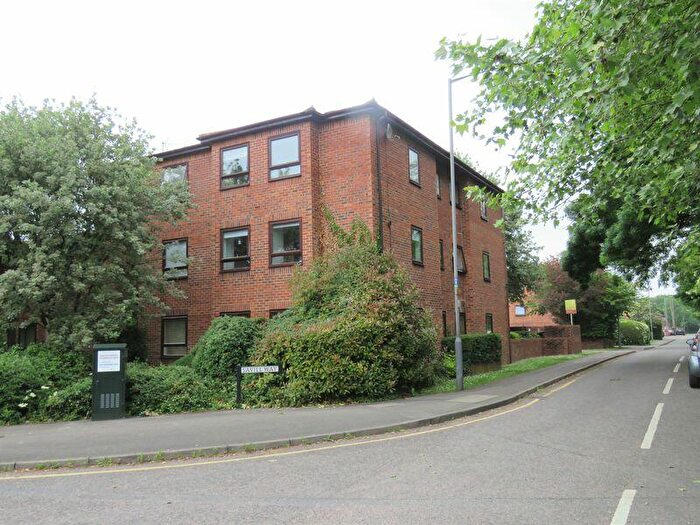 2 Bedroom Flat To Rent In Marlow, SL7
