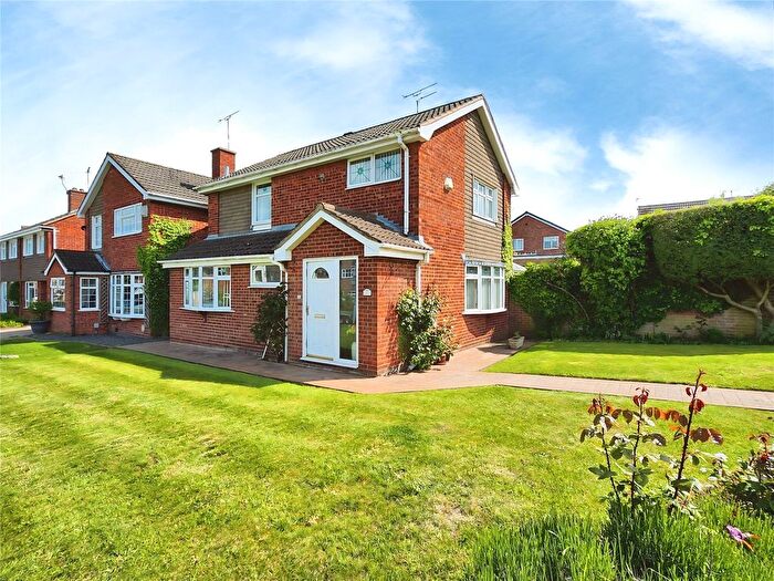 3 Bedroom Detached House For Sale In Willowfields Road, Nuneaton, Warwickshire, CV11