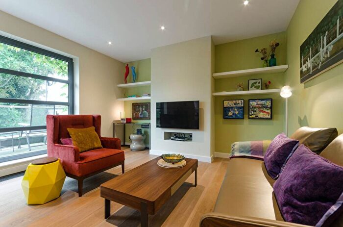 2 Bedroom Flat To Rent In Haverstock Hill, Hampstead, London, NW3