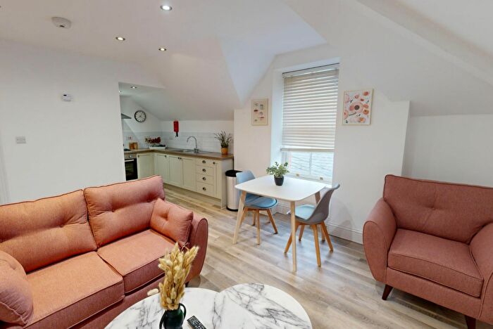 2 Bedroom Flat To Rent In Waverley Centre, - Portland Road, NG7