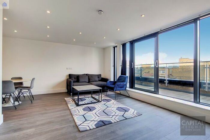 2 Bedroom Apartment To Rent In Commercial Road, London, E1