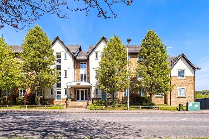2 Bedroom Flat For Sale In Turner Court, High Street, Berkhamsted, Hertfordshire, HP4