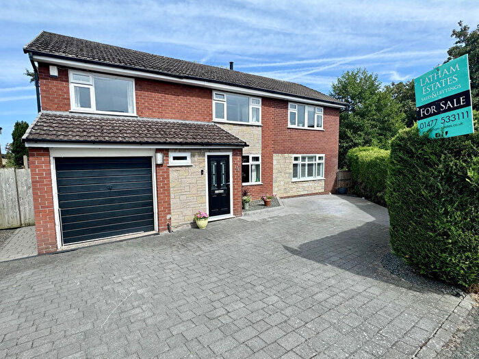 5 Bedroom Detached House For Sale In Danefield Road, Holmes Chapel, CW4