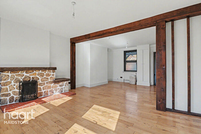 4 Bedroom Terraced House For Sale In Station Hill, Maidstone, ME15
