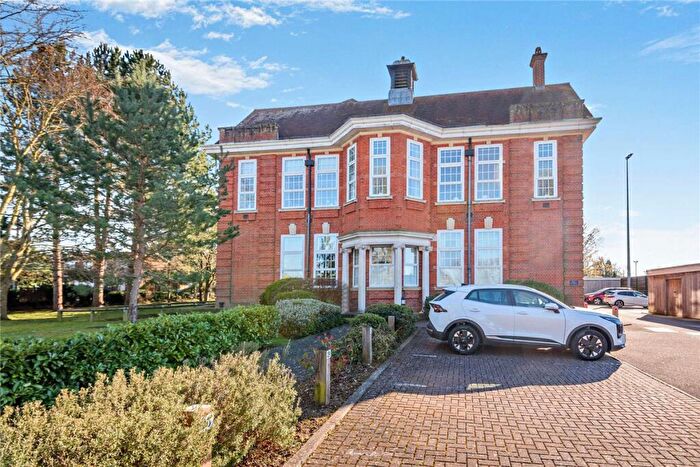 1 Bedroom Apartment For Sale In Ireland Drive, Newbury, Berkshire, RG14