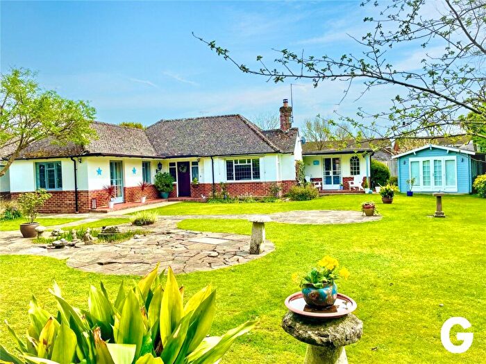4 Bedroom Bungalow For Sale In Hightown Road, Ringwood, Hampshire, BH24